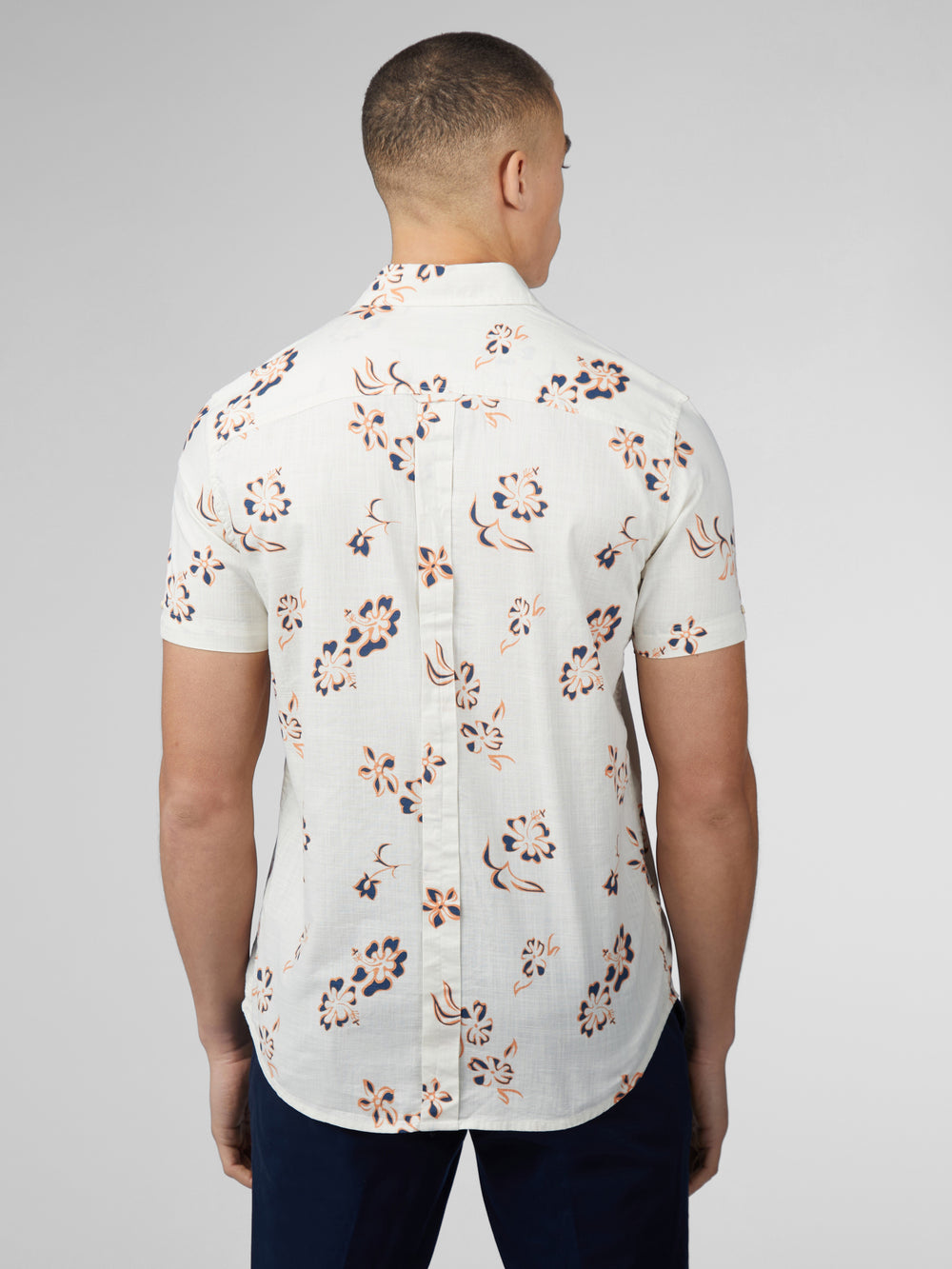 Ben Sherman Signature Linear Floral Skjorte Hvide | MSVKN4931